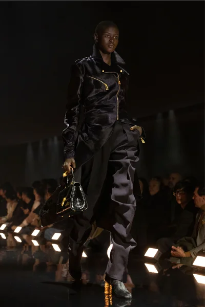 Look 39